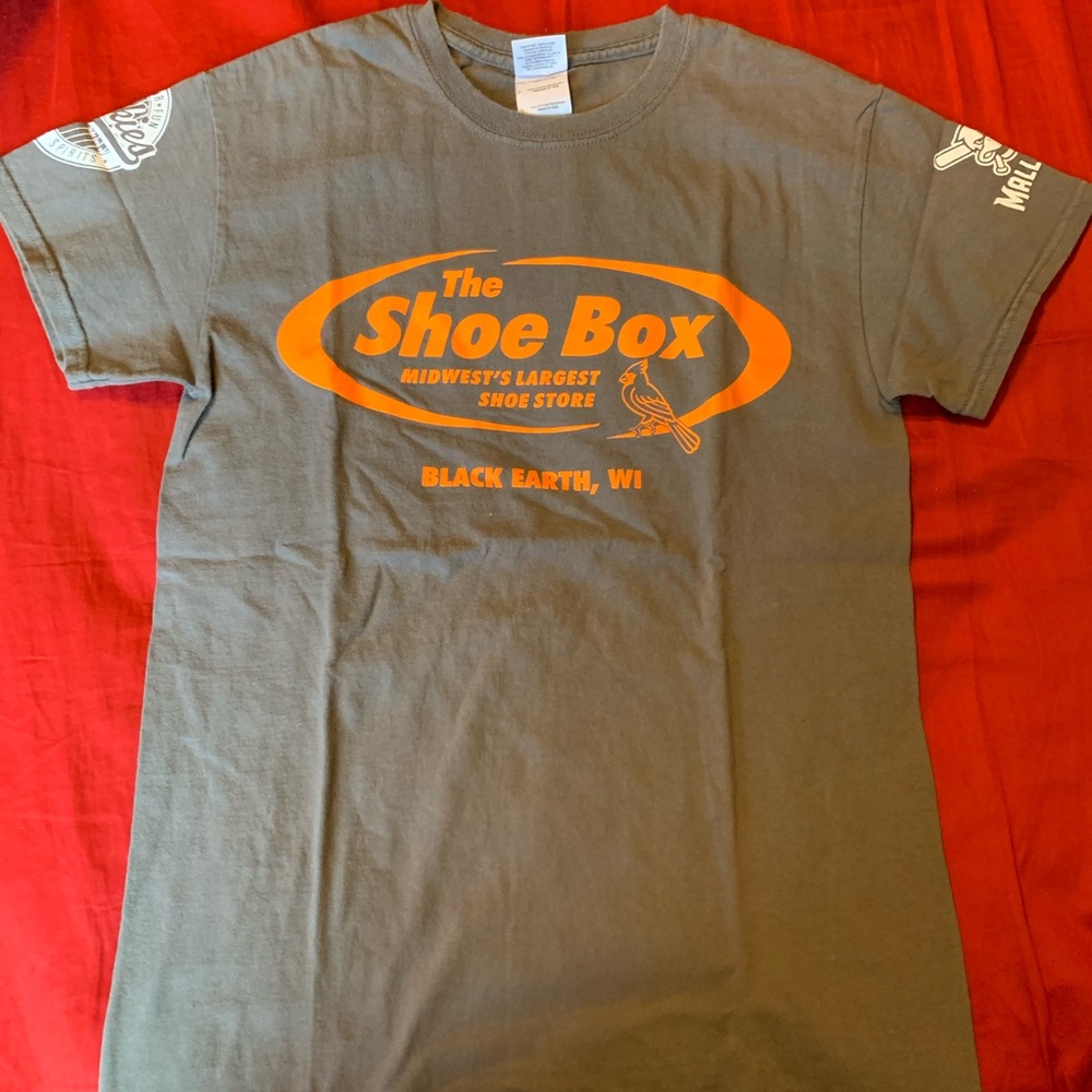 Grey/brown with orange “shoebox” t-shirt.